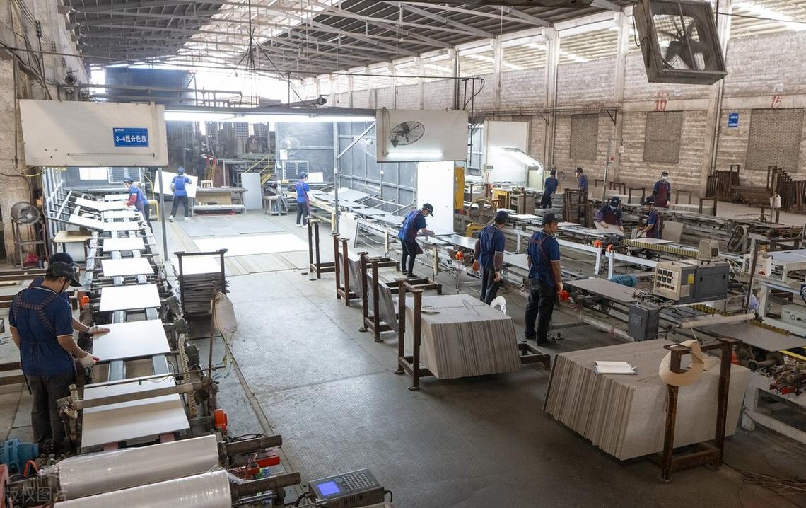 广西岑溪市筋竹镇陶瓷生产车间见闻